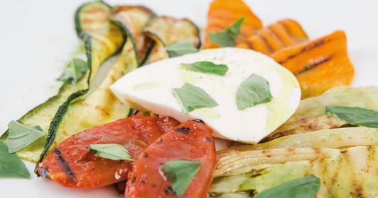 Grilled vegetables with mozzarella